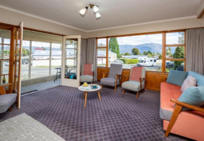 Grand View - Te Anau Holiday Home